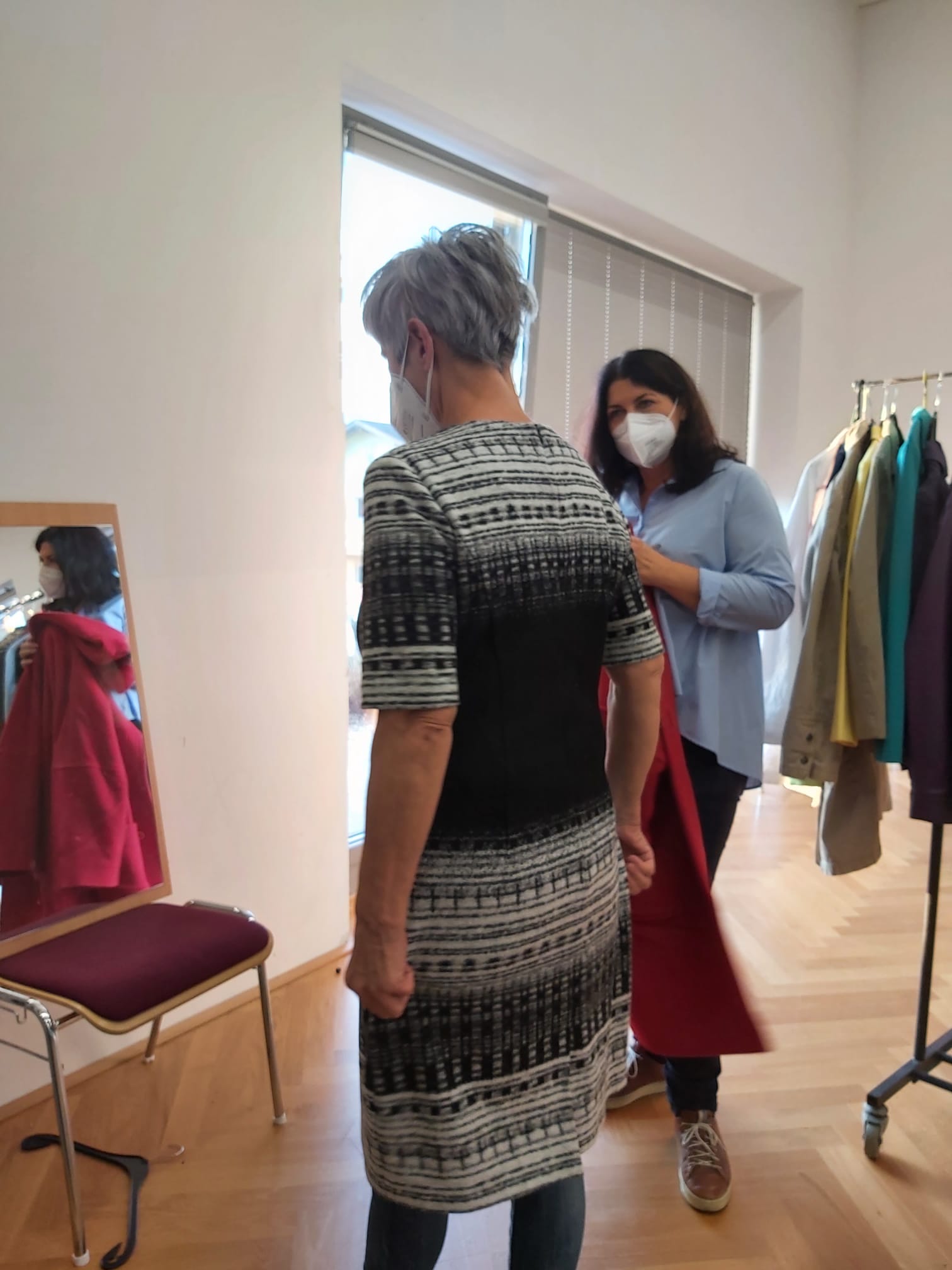 Ottnanger Frauenkleidertauschbörse war wieder ein Erfolg